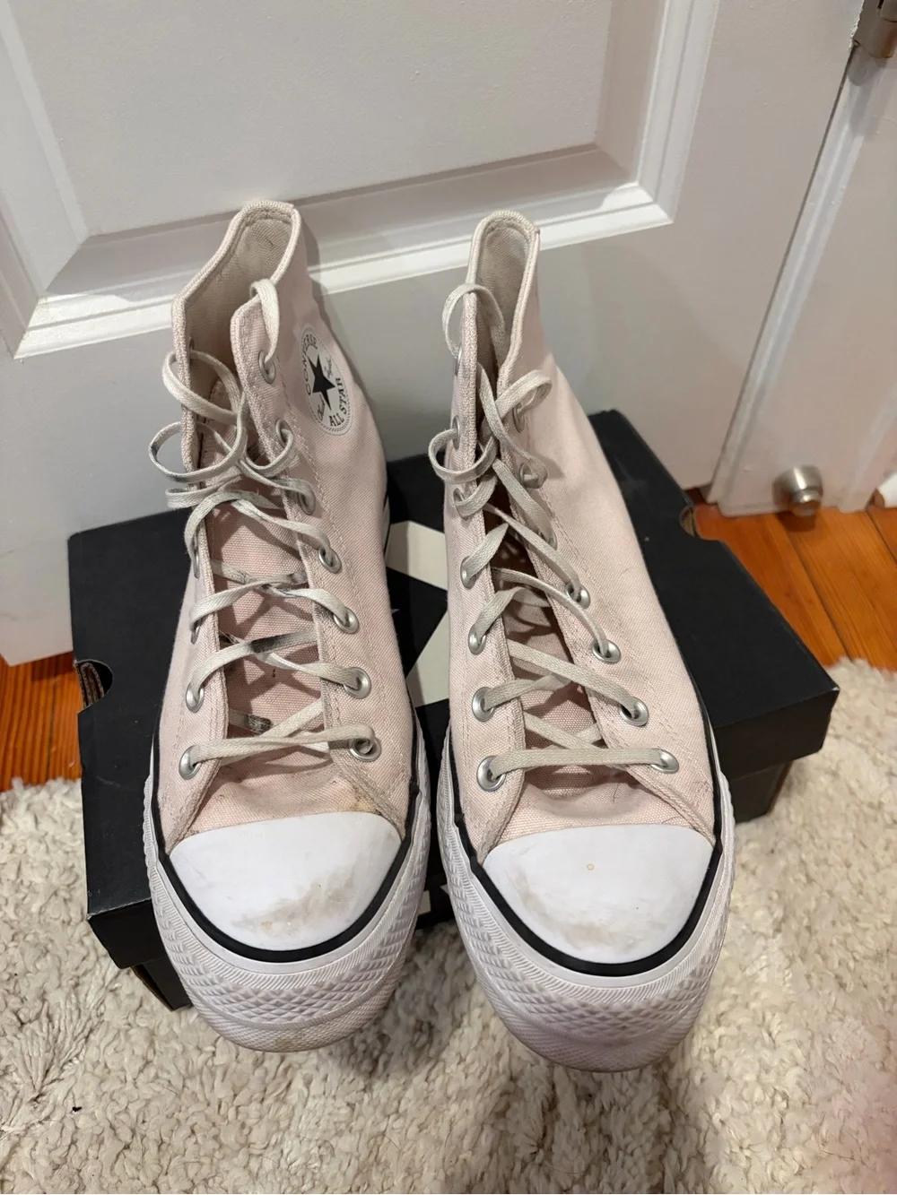 Converse Chuck Taylor All Star High Top Sneakers - Pale Pink w Original Box - Picture 3 of 8